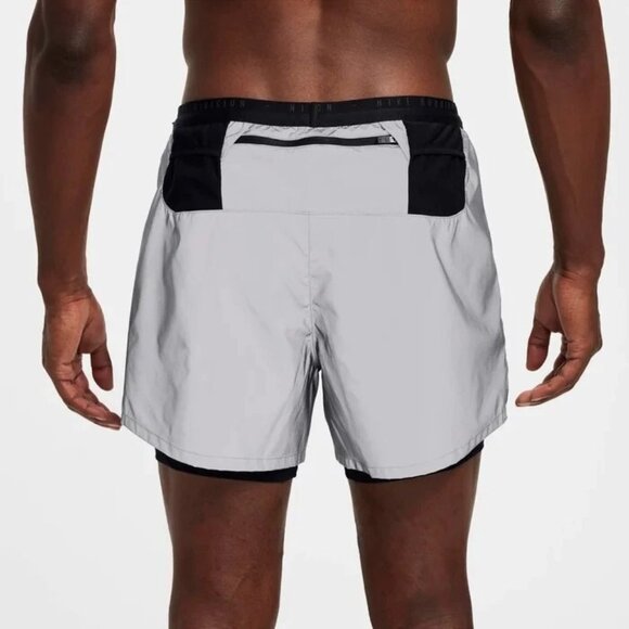 Nike Dri-Fit ADV Running Division Reflective Shorts 4” Lined Silver Size Medium. - Picture 5 of 6